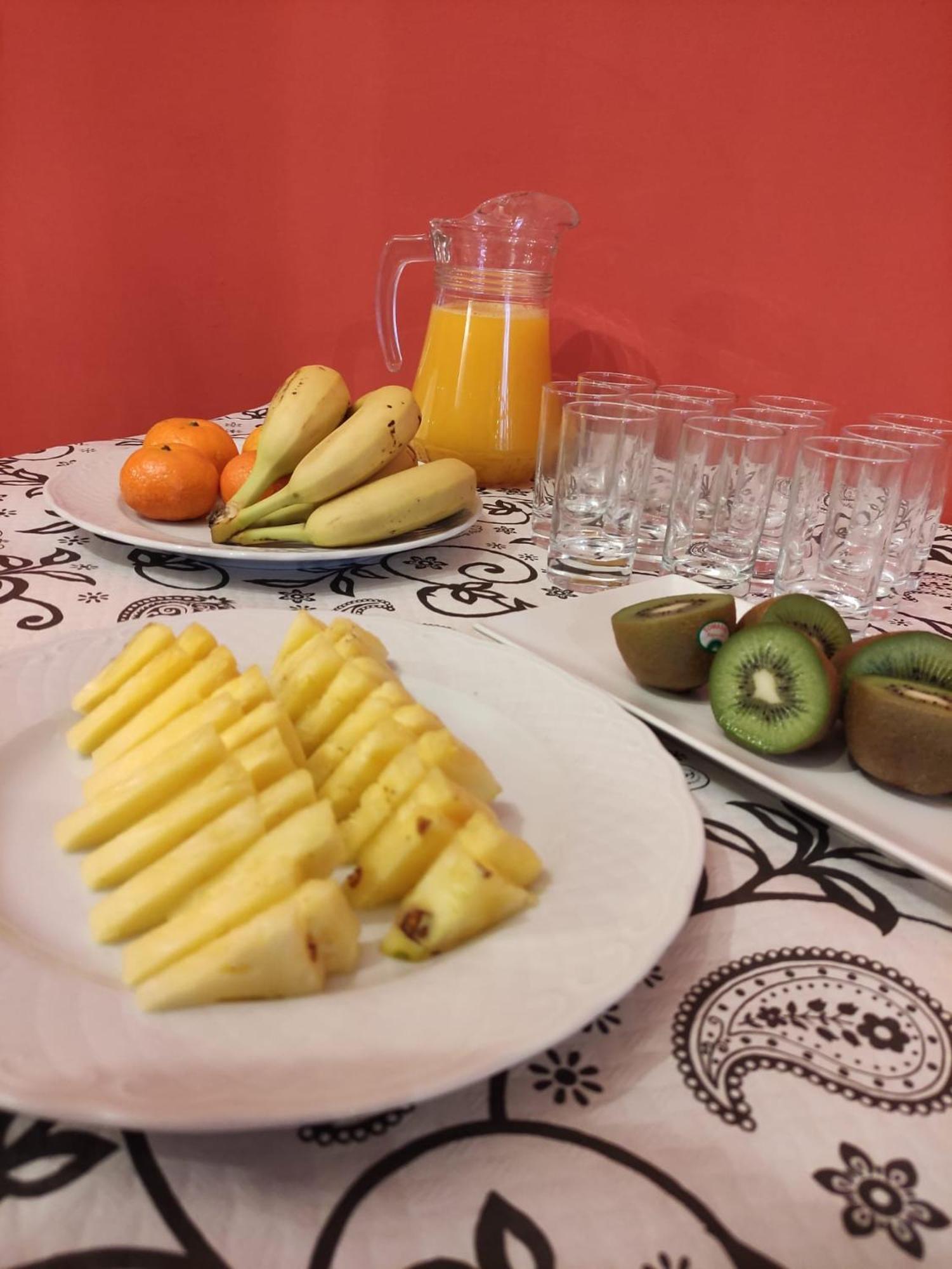 Hotel Restaurante Agapio De Tresnino 킨타니야 데 오네시모 외부 사진