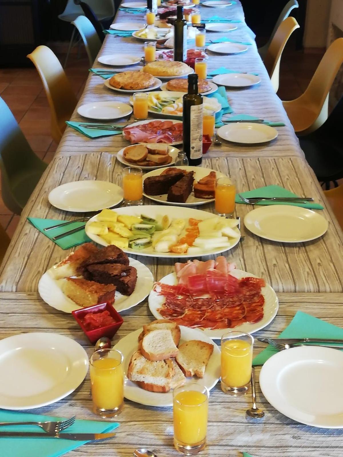 Hotel Restaurante Agapio De Tresnino 킨타니야 데 오네시모 외부 사진