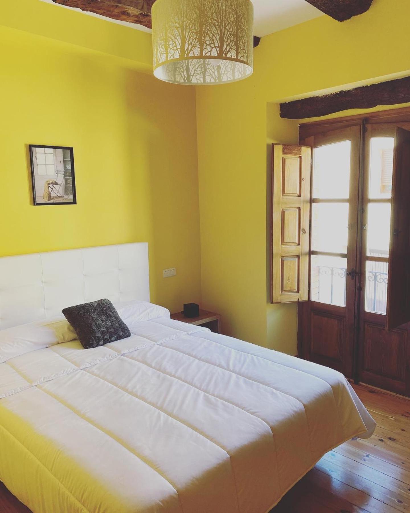 Hotel Restaurante Agapio De Tresnino 킨타니야 데 오네시모 외부 사진