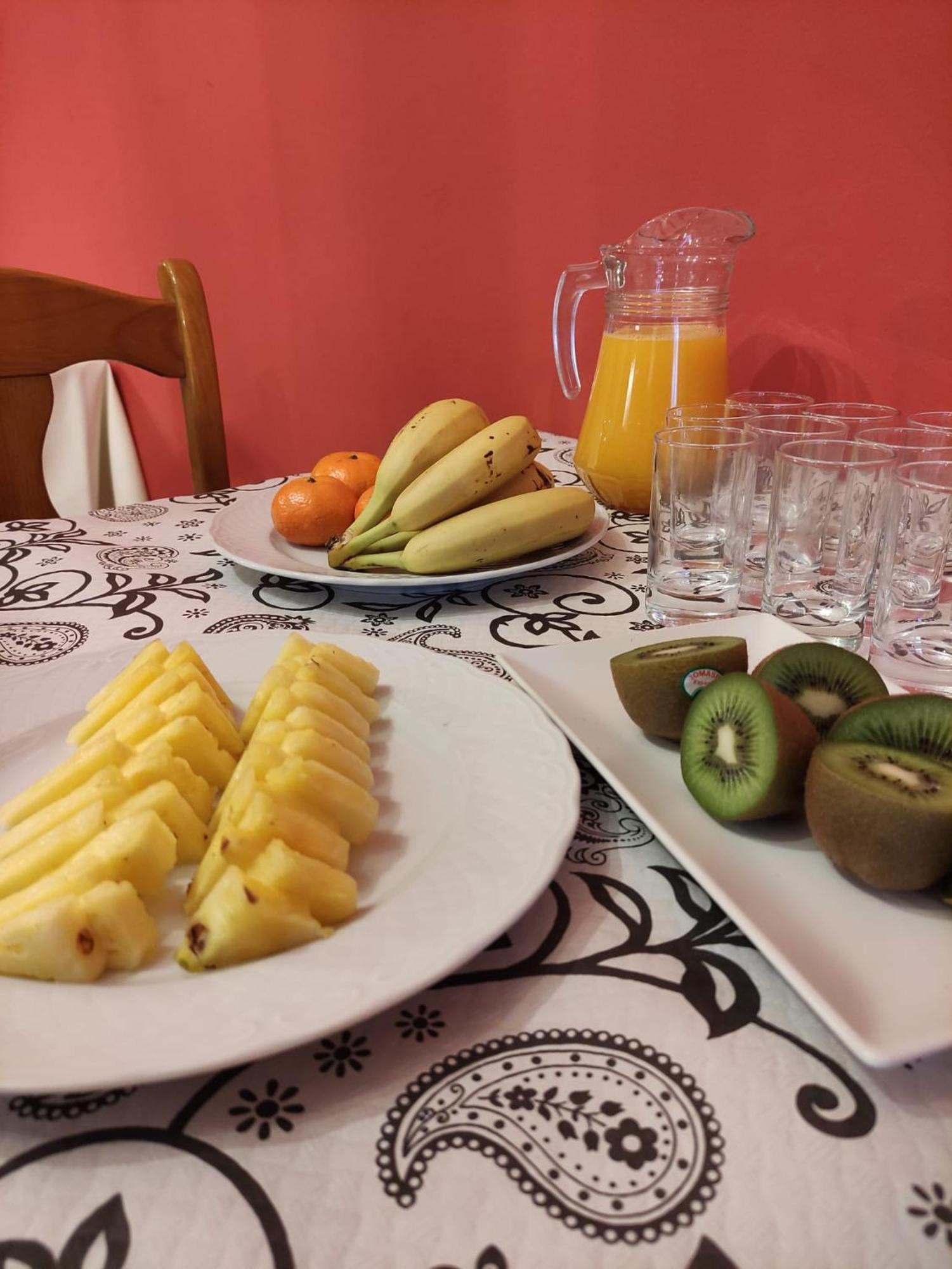 Hotel Restaurante Agapio De Tresnino 킨타니야 데 오네시모 외부 사진